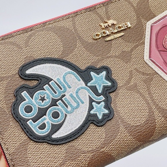 Coach C6995 Long Zip Around Wallet In Signature Canvas With Disco Patches NWT - Picture 6 of 9